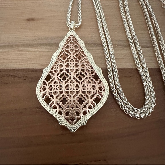 Kendra Scott Aiden Filigree Pendant Necklace Gold Chain & Rose Gold Tone - Picture 4 of 5